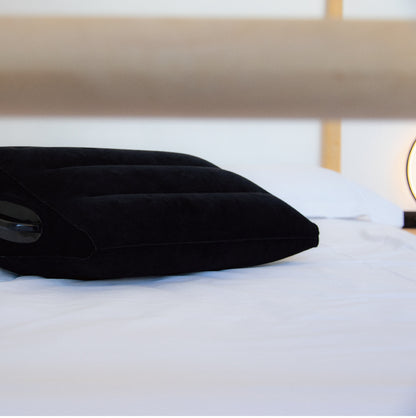 ComfortRest™｜ふたりの時間をやさしく支えるエアクッション